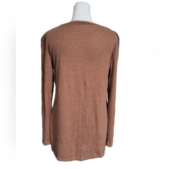 NWT knotted front, asymmetrical hem, long sleeve, soft stretch top, Sz Med brown - Picture 4 of 7